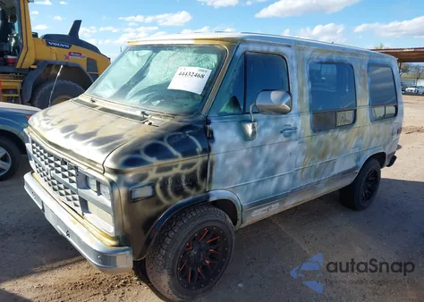 1995 Chevrolet G20 z USA, uszkodzony, nr VIN 1GBEG25Z4SF230813